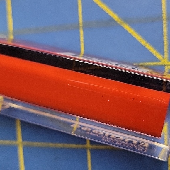 JOAH Smoothing Lip Color - Bold Red JSLL08 New - Picture 3 of 3